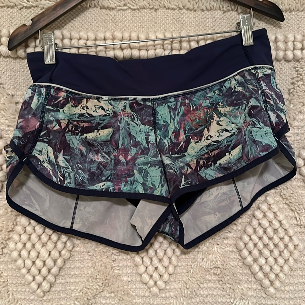 Lululemon Speed Up Short 2.5” Inseam Low Rise